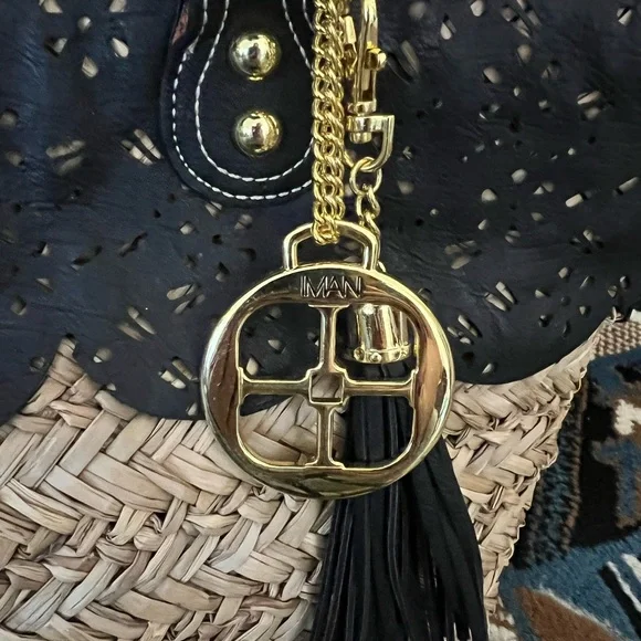 Iman Global Chic Resort Straw & Black Faux Leather Handbag Tote Bag with Charms! - Picture 3 of 13